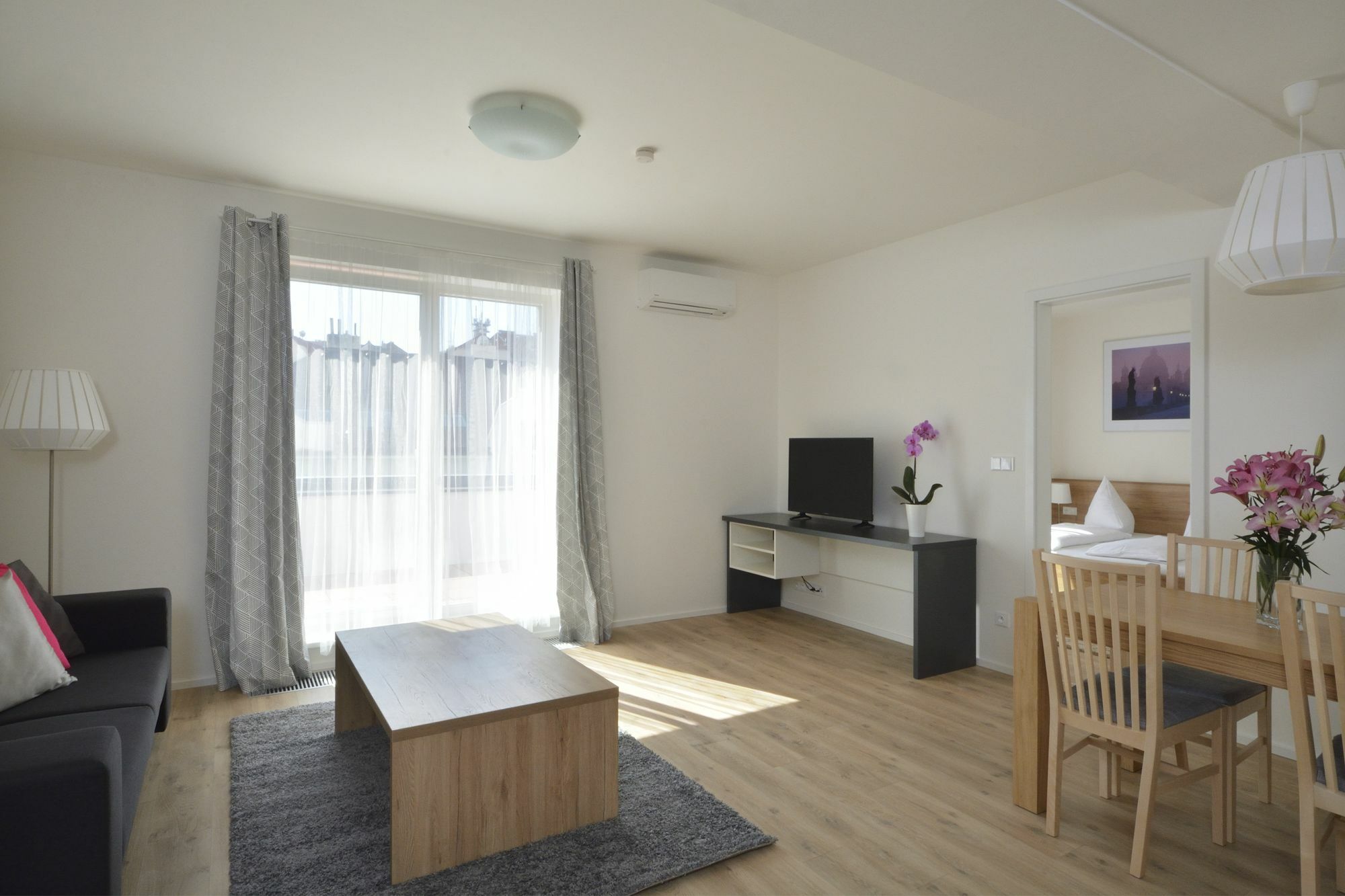 Downtown Suites Belohorska Praga Exterior foto