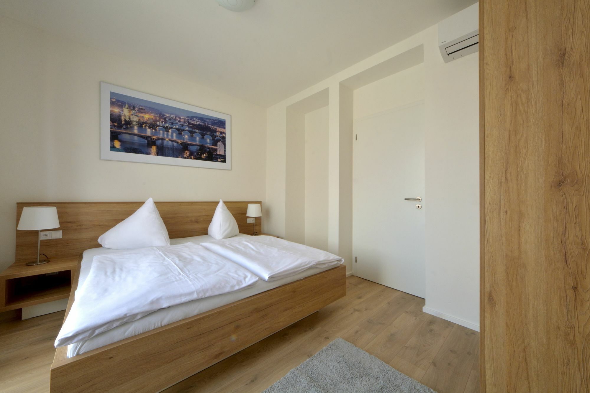 Downtown Suites Belohorska Praga Exterior foto